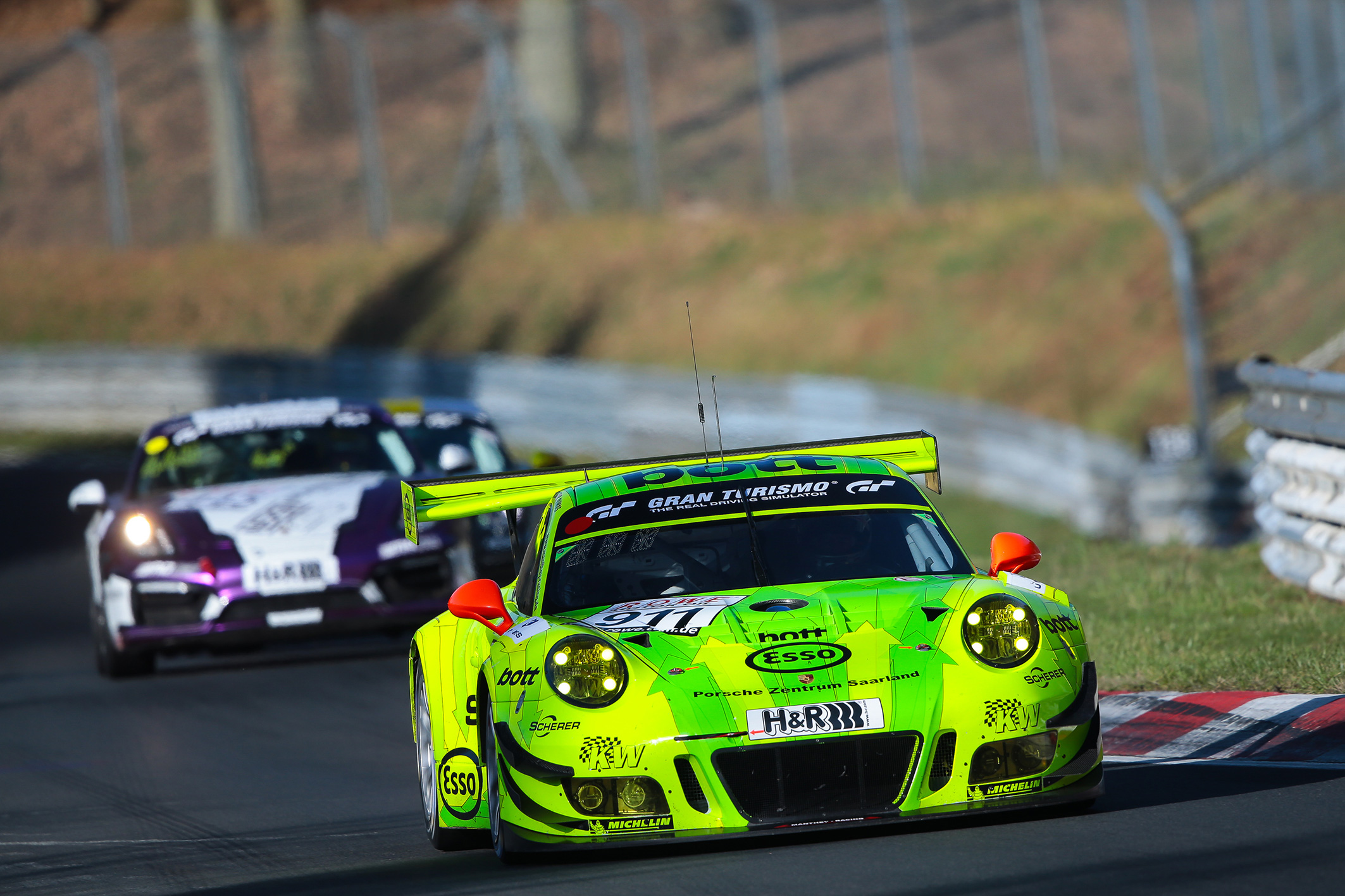 Porsche-Sieg beim VLN-Auftakt