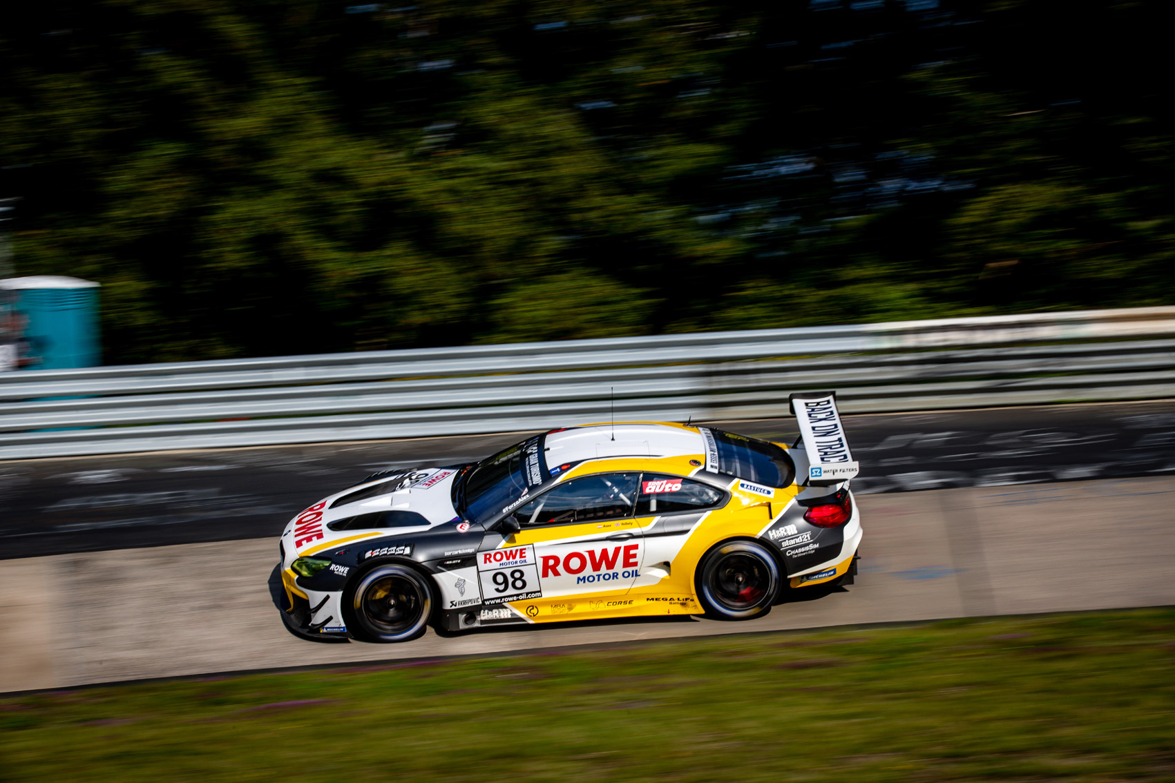 Rowe Racing: Formanstieg und neue Erkenntnisse am langen NLS-Wochenende
