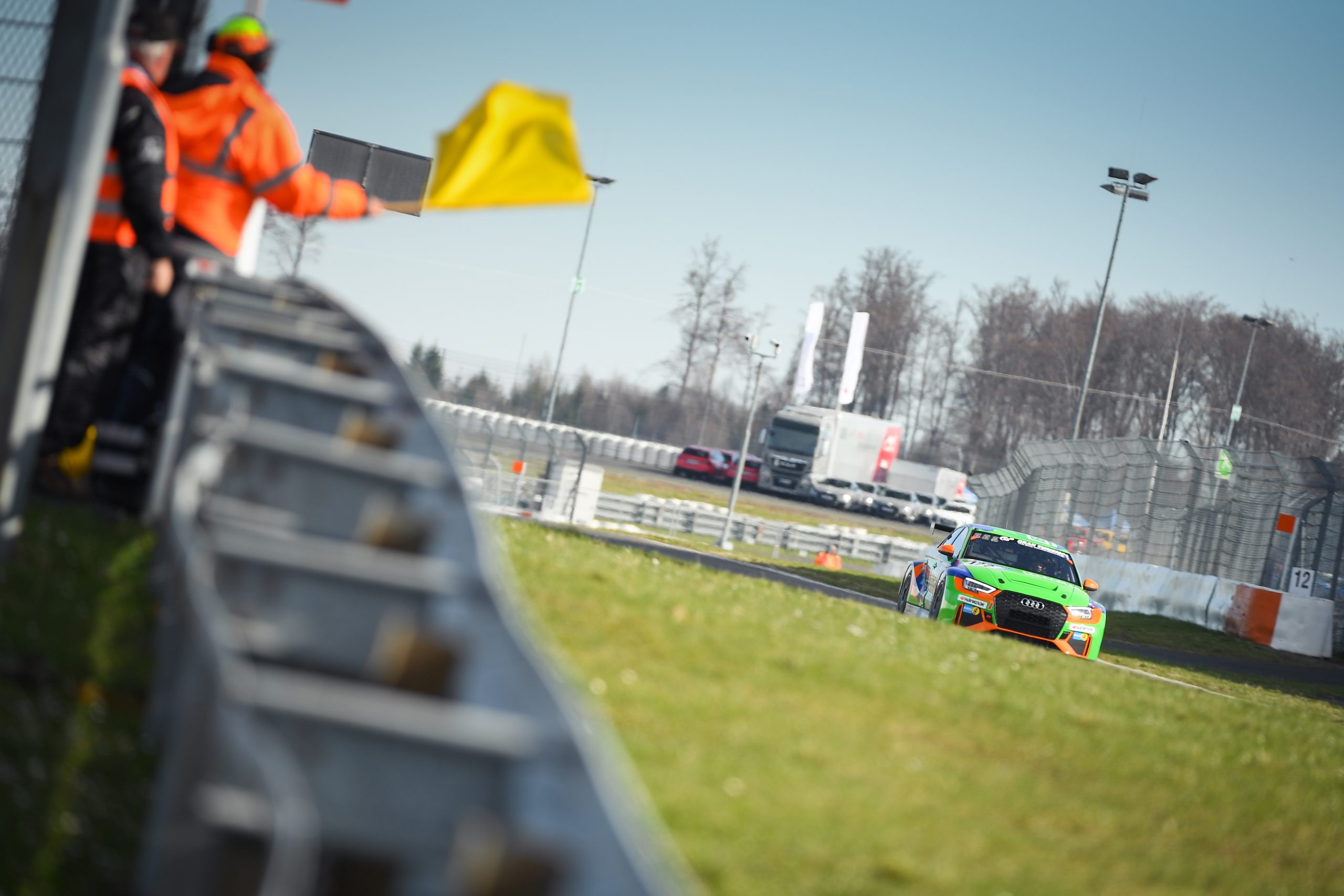 Hautnah dabei und Teil des Teams: Marshal beim 24h-Rennen