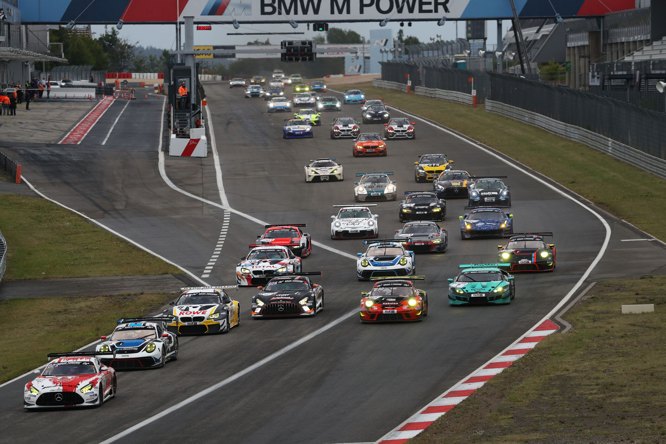 Pole-Position und Klassensieg für GetSpeed