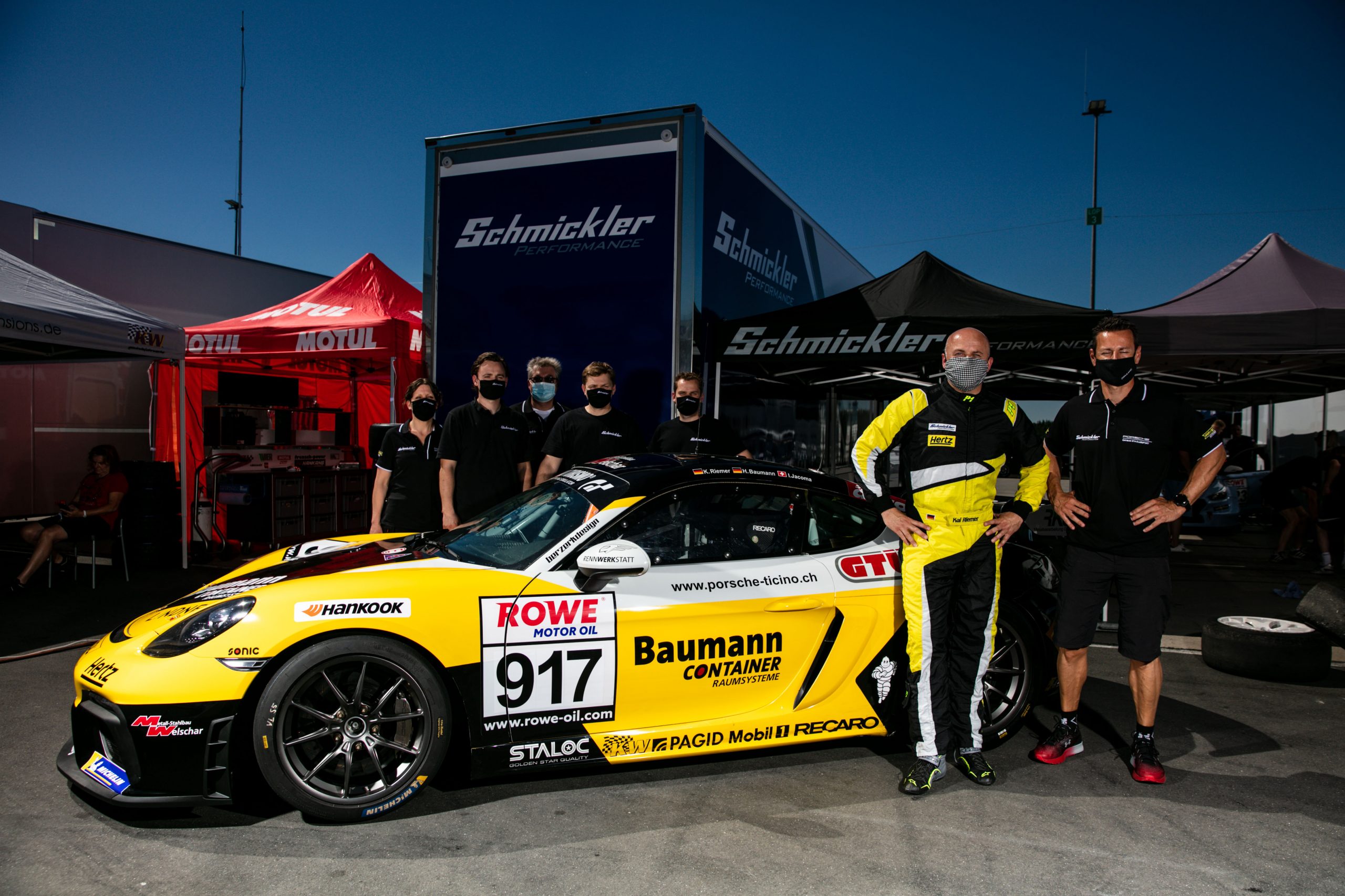 Schmickler Performance siegt in der Cayman-GT4-Trophy