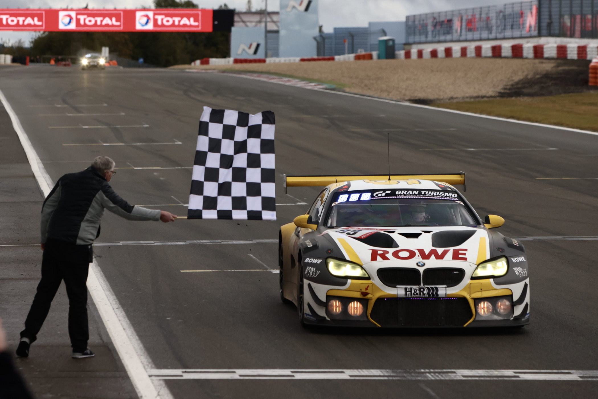 Rowe Racing gives BMW anniversary win