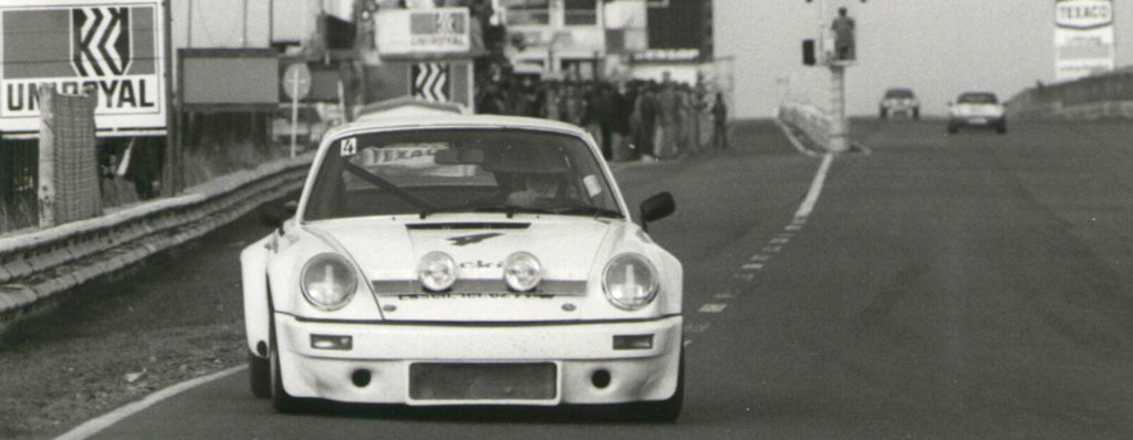 04 24h 1977 Porsche Carrera RSR Start Ziel Gerade 1 1024x398 - 50 MAL VOLLGAS