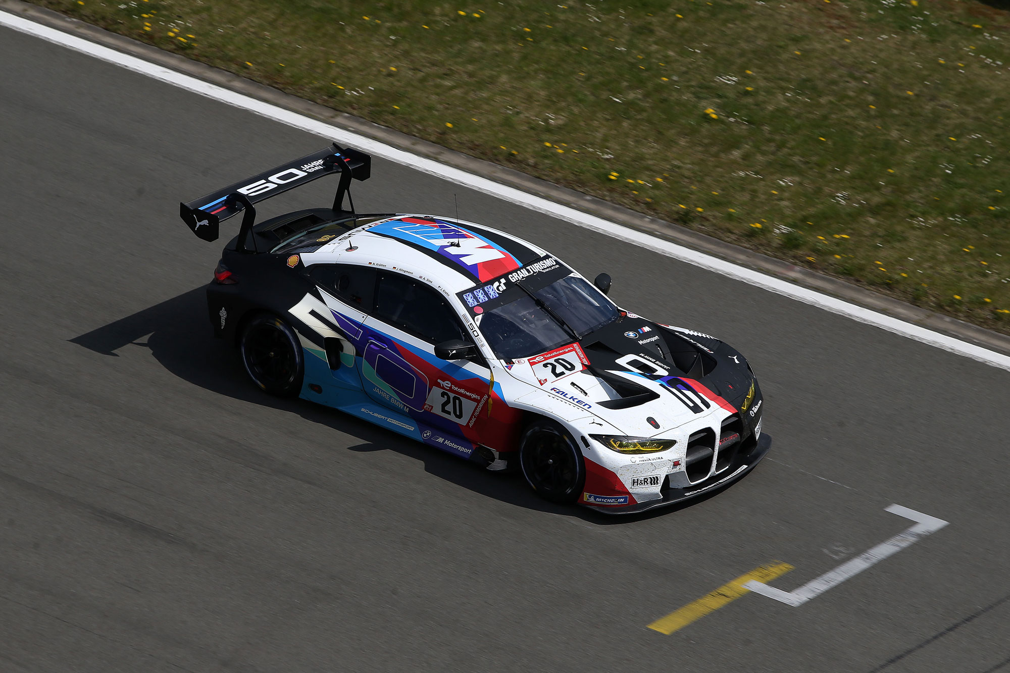 BMW M krönt Jubiläumswoche mit M4 GT3-Debüt