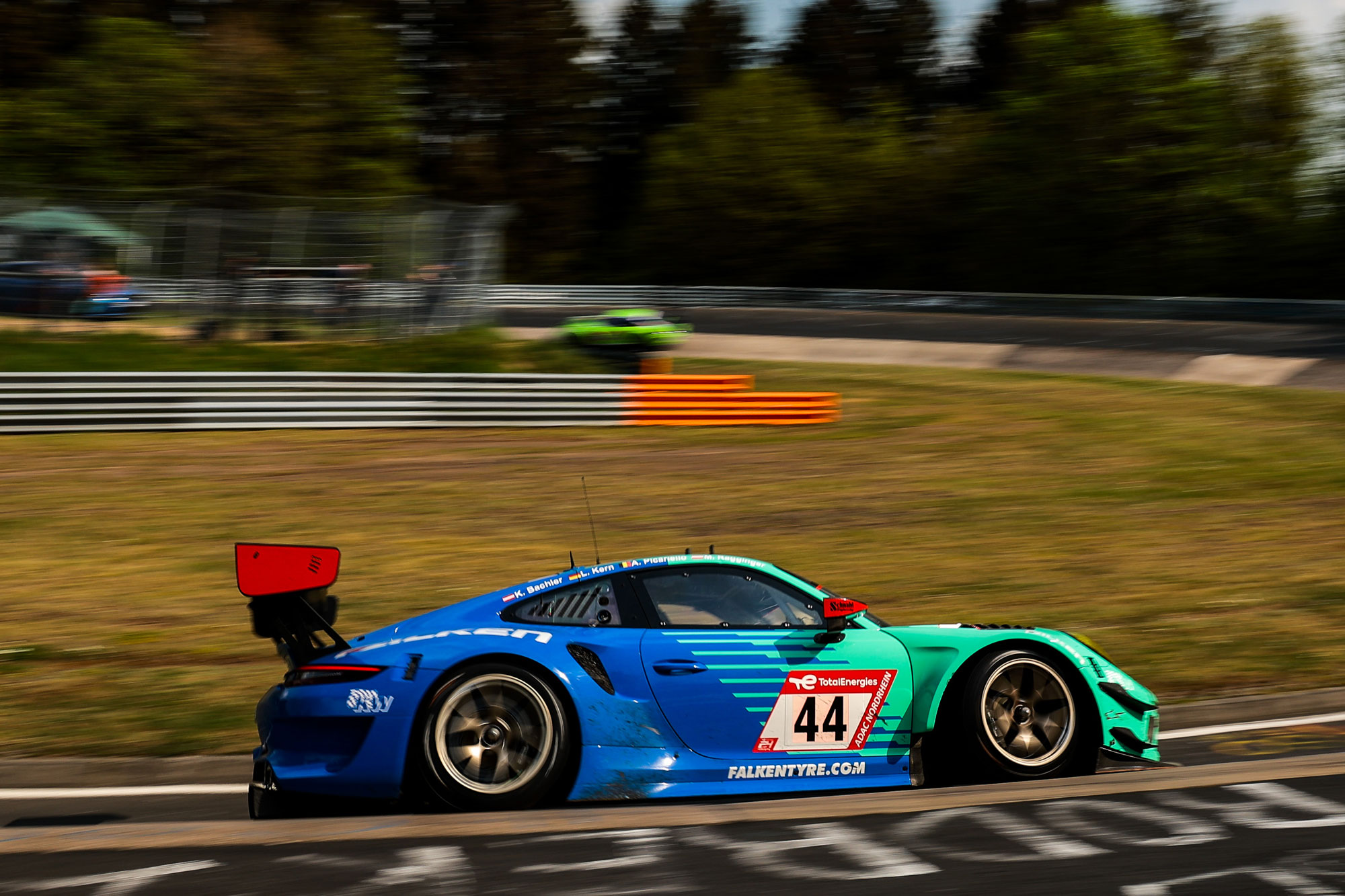 Falken: Optimismus vor den 24h