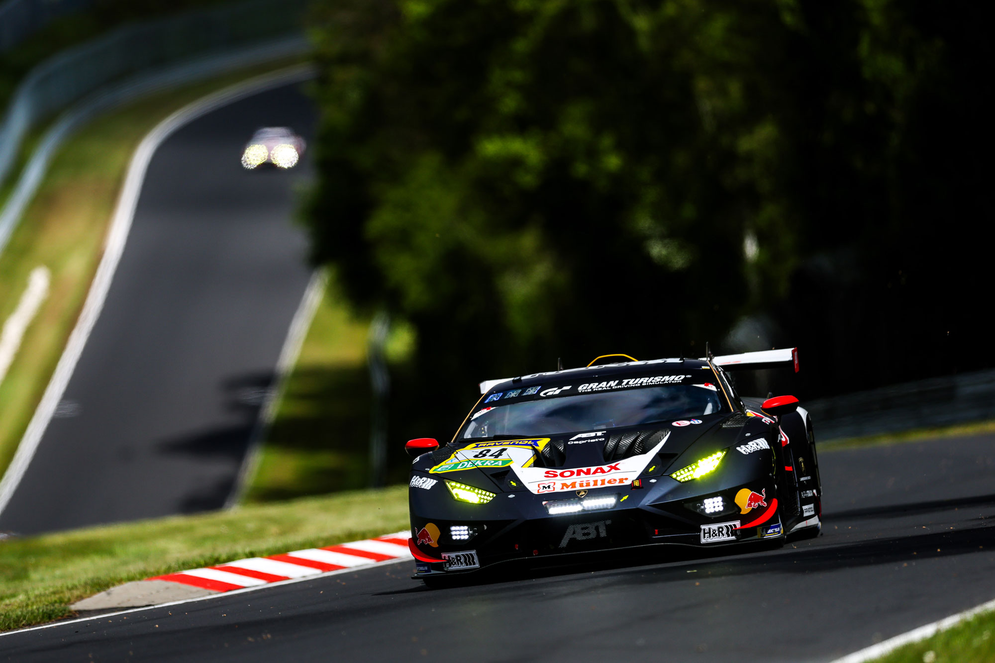 Luca Engstler schenkt „Äbten“ die Pole-Position